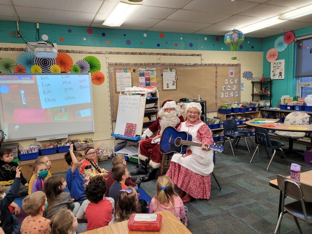 Mr. & Mrs. Claus Visit EV Kindergarten 